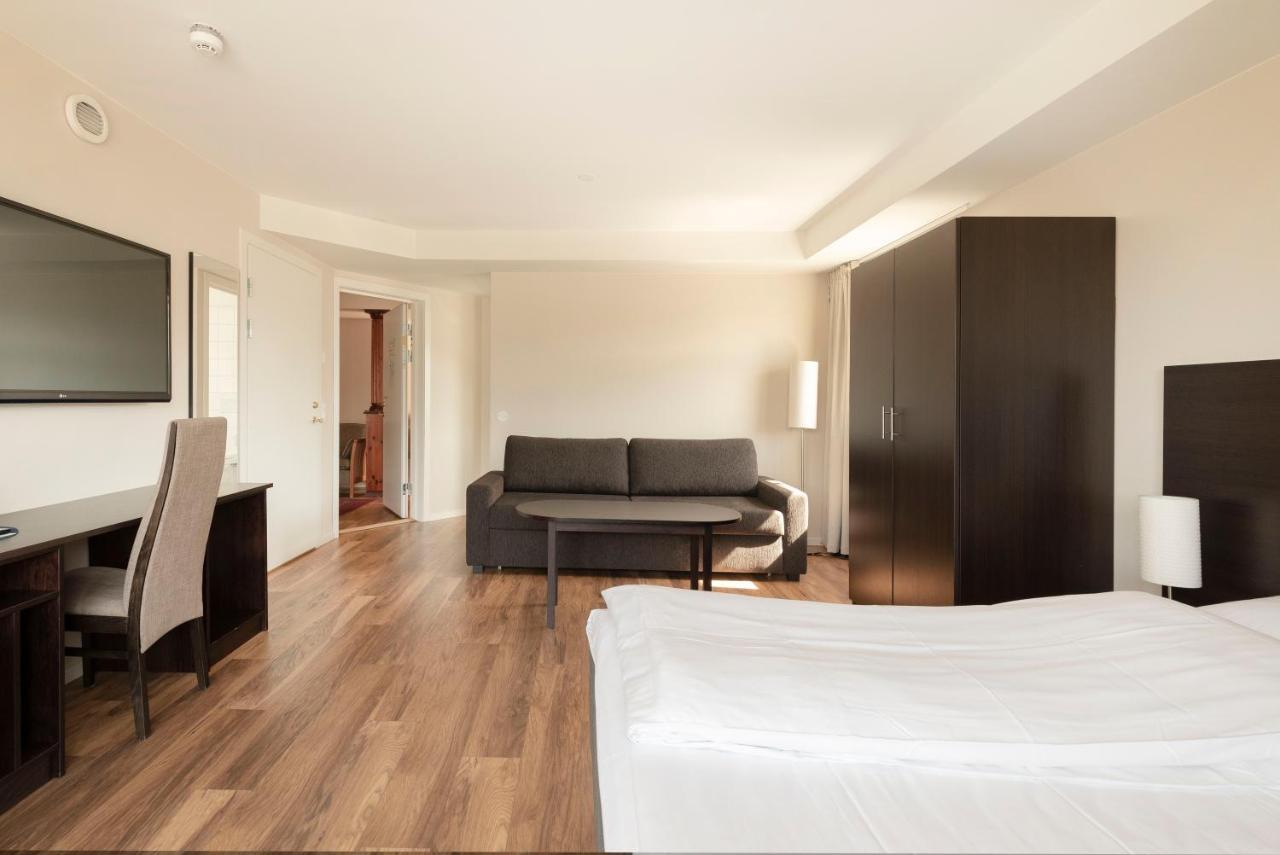 Aursnes Hotell Sykkylven エクステリア 写真