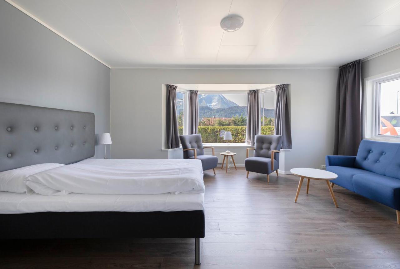 Aursnes Hotell Sykkylven エクステリア 写真