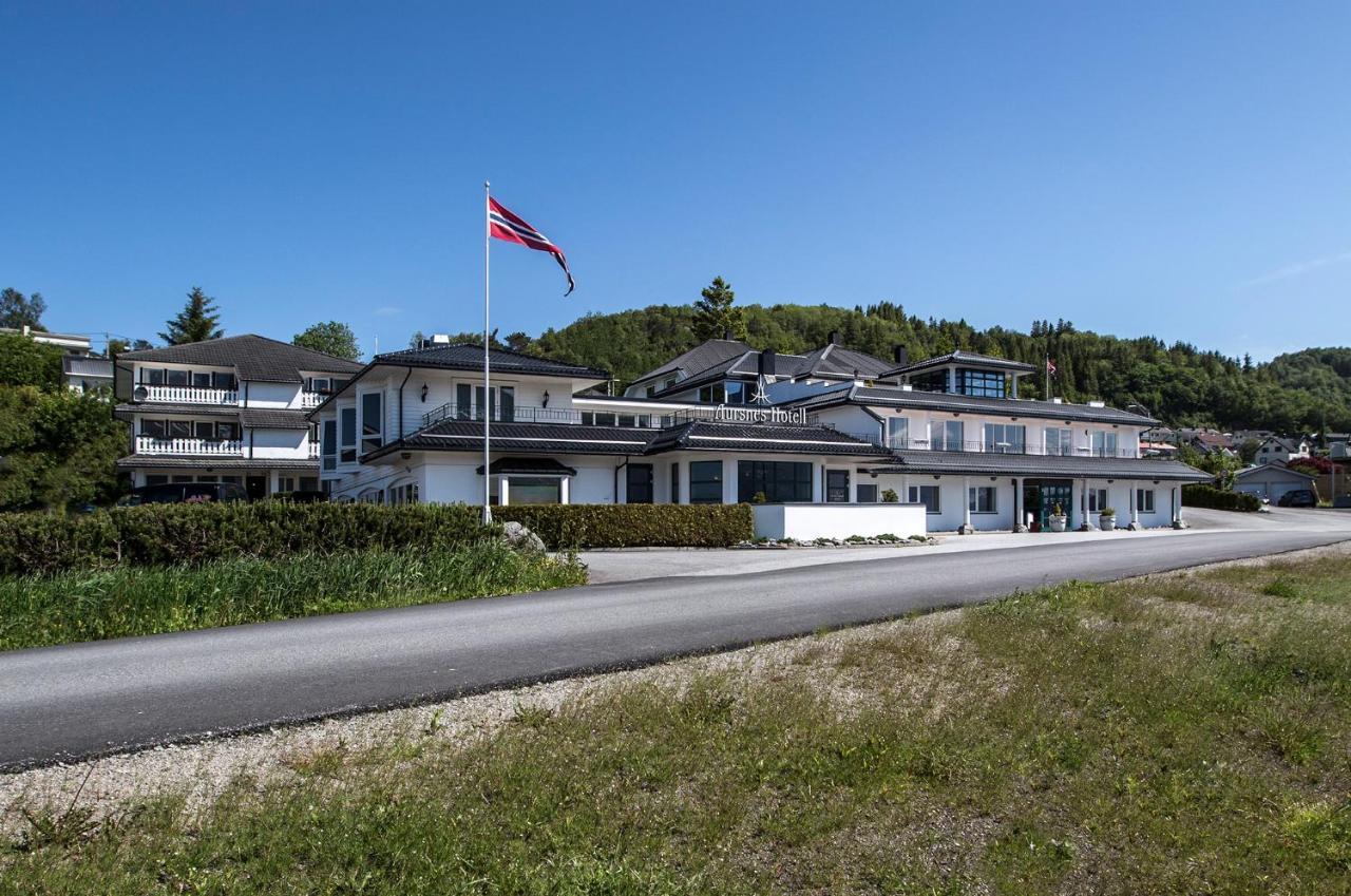 Aursnes Hotell Sykkylven エクステリア 写真